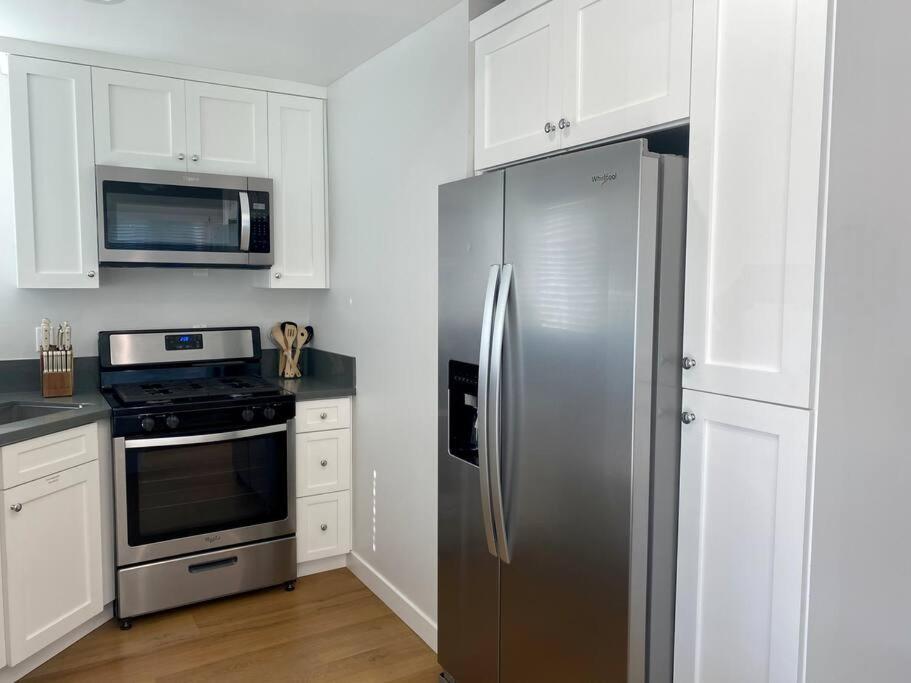 Steps To The Beach, Main Street And Pacific City - Ocean Views Huntington Beach Extérieur photo
